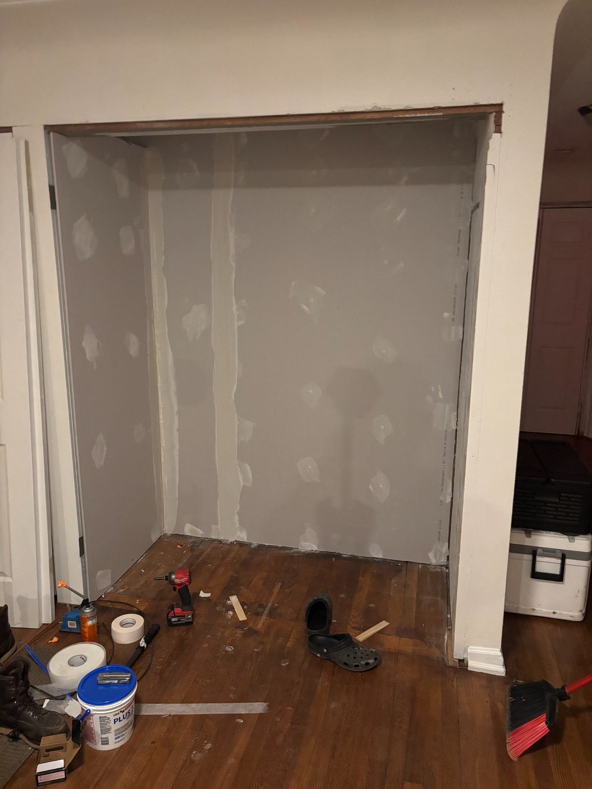 Mudroom alcove before custom built-in